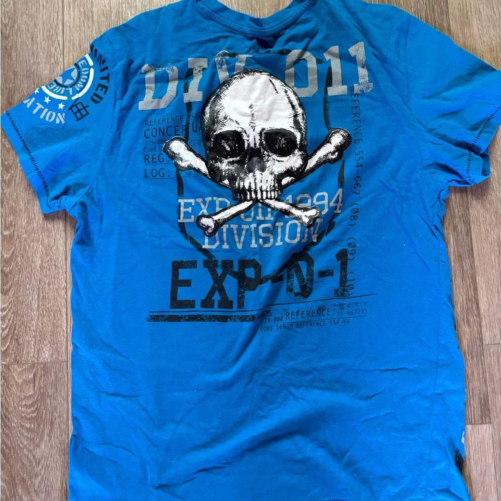Vintage Blue Graphic Tee by UR - Picture 3 of 3